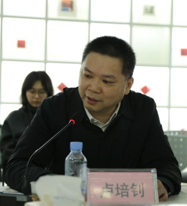 明陞m88体育网址党委委员、副总经理、总编辑卢培钊作指导讲话